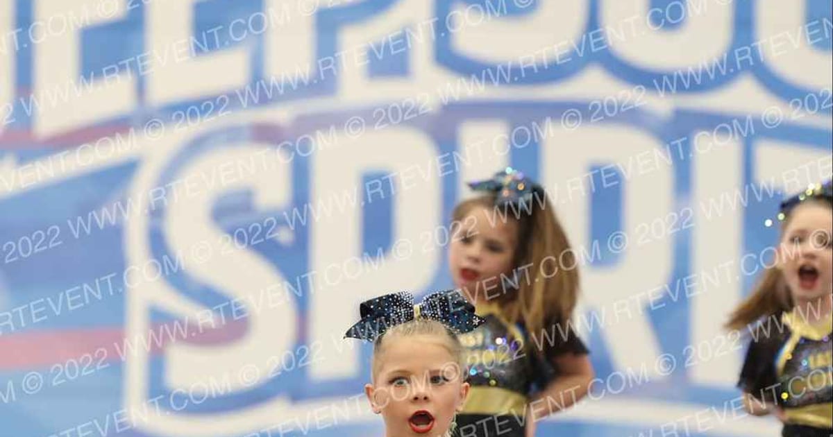 East Mississippi Cheer Sabres · Kings of Rock