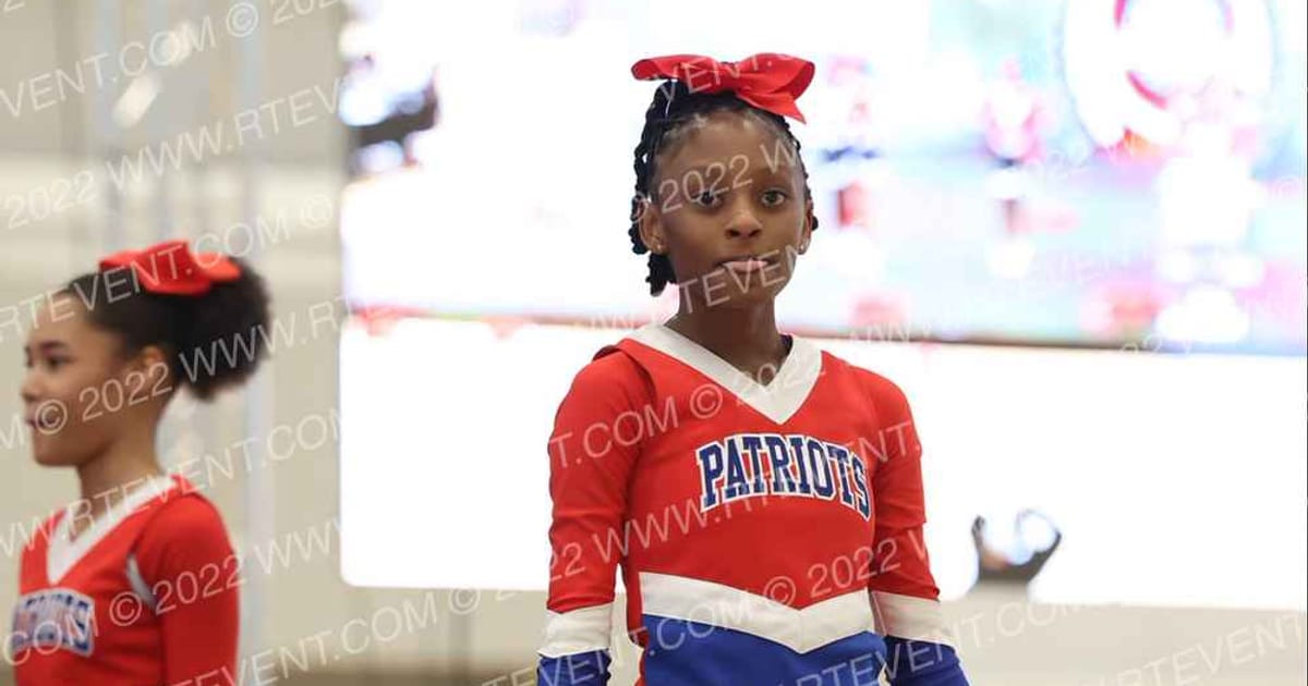Dexter Patriots Cheerleading Dexter Middle Cheer · Kings of Rock
