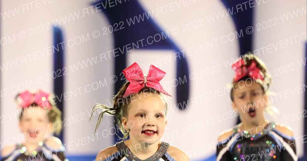 Eagles Elite Cheerleading Glow · CHEERSPORT Atlanta Classic