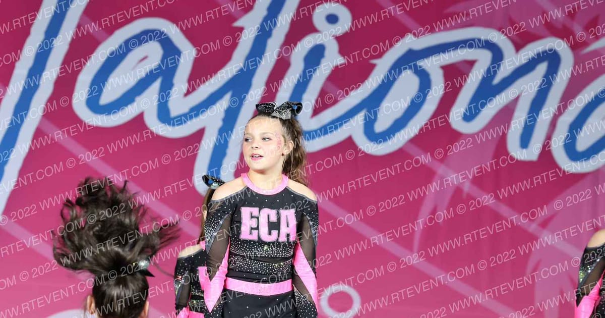 East Central Athletics The Outlaws · Destin Beach Nationals