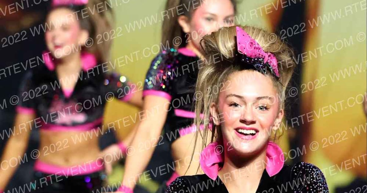 World Class Allstars Lady Luxe · Gold Rush Super Floor Two