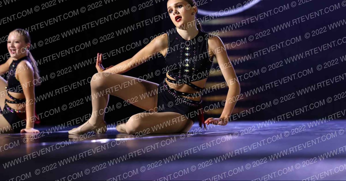 Dance United Ella VaughanLindsey Bulla · GROOVE Dance Grand Nationals