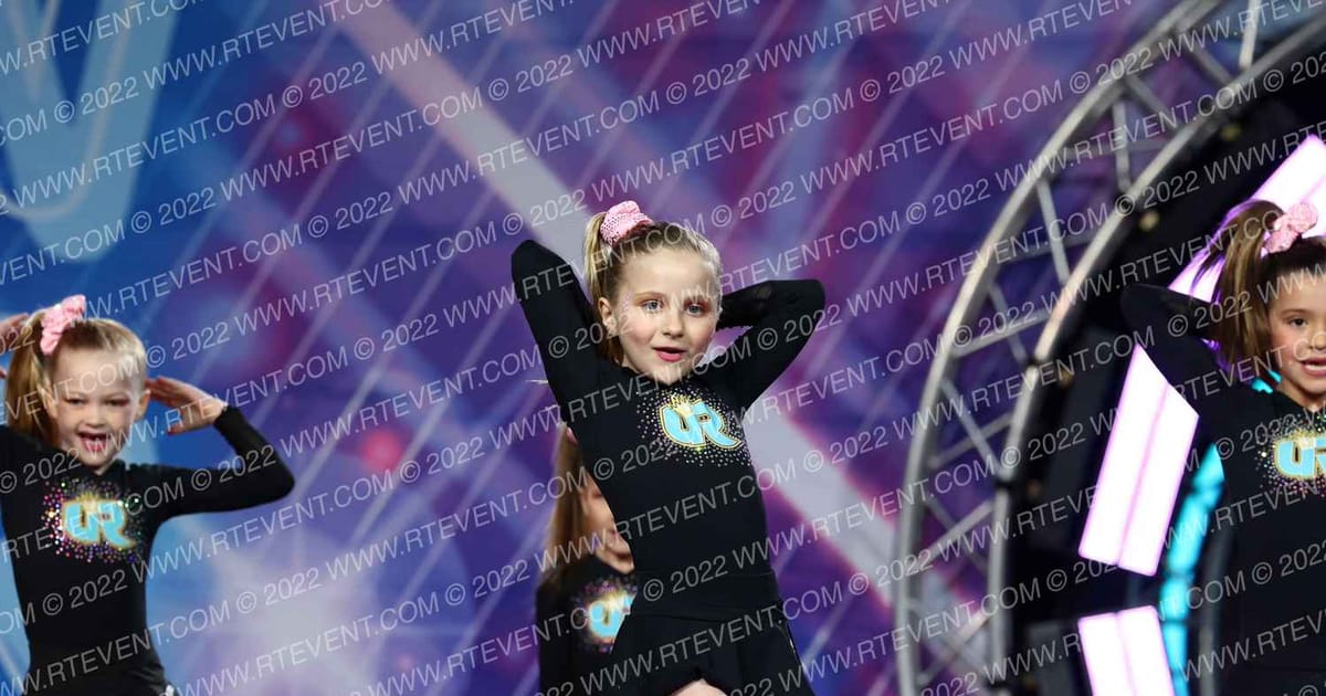 Ultimate Force Cheer & Tumble Lady Gunz 2 · Glow Tour Chicago