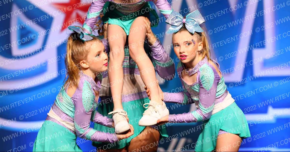 Eatonville Elite Cheerleading STARBURSTS · Pacwest Grand Nationals
