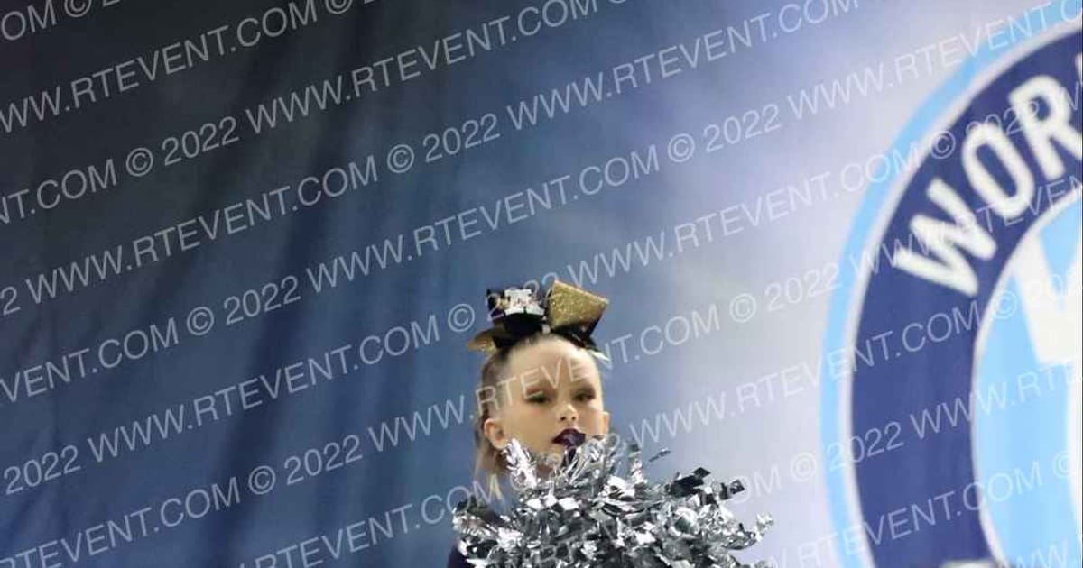 Amplus Academy Elementary Sideline · Vegas Crown Photo