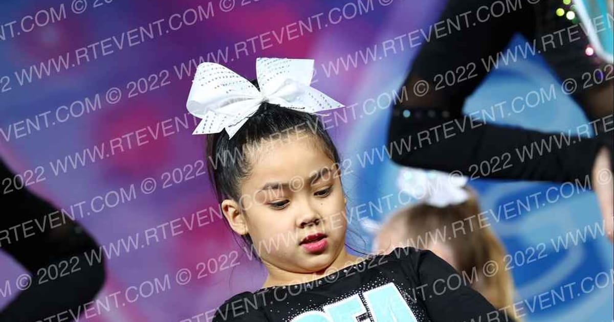 Cheer Extreme Chicago Dream · Glow Tour Chicago