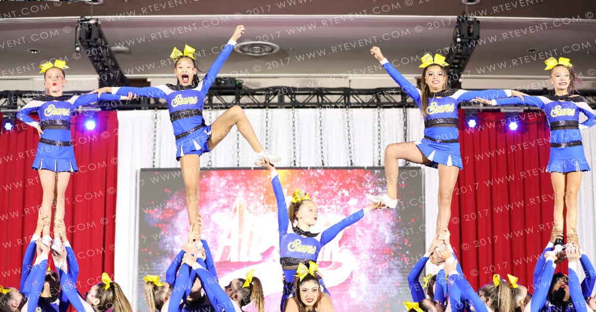 Cheer Central Suns SPF4 · Aurora Grand Nationals