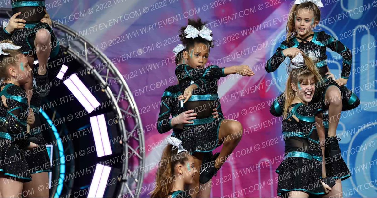 Fusion Xtreme Flash · Glow Tour Chicago