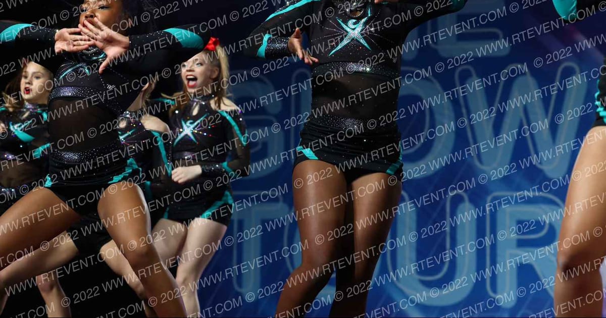 Cheer Extreme Chicago Heart · Glow Tour Chicago