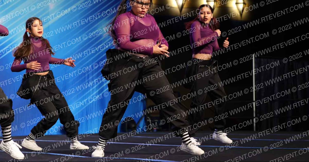 1st Impression Gremlins · Vegas Crown Photo