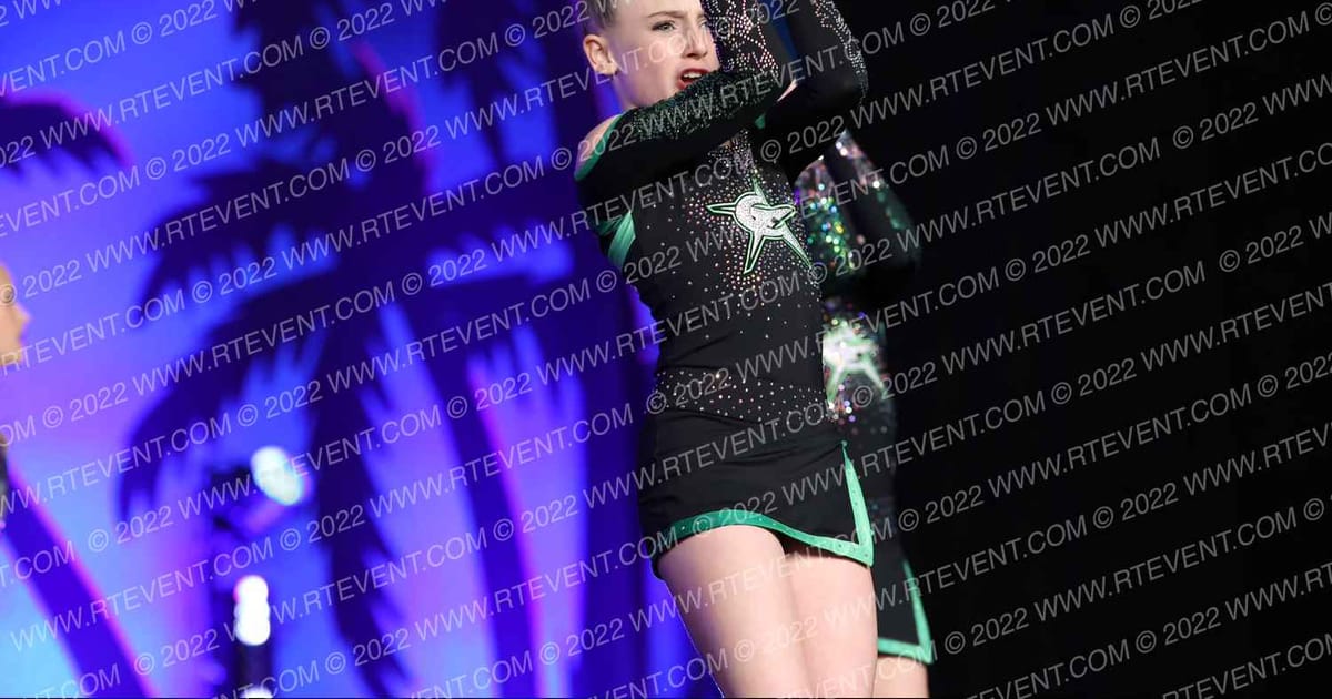 CheerForce Arizona Flutter · Aloha Grand Nationals