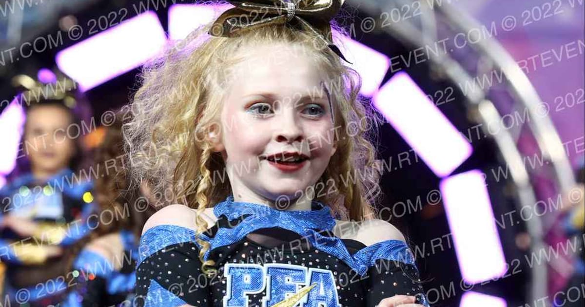 Power Force Athletics Glamour Girls · Glow Tour Chicago