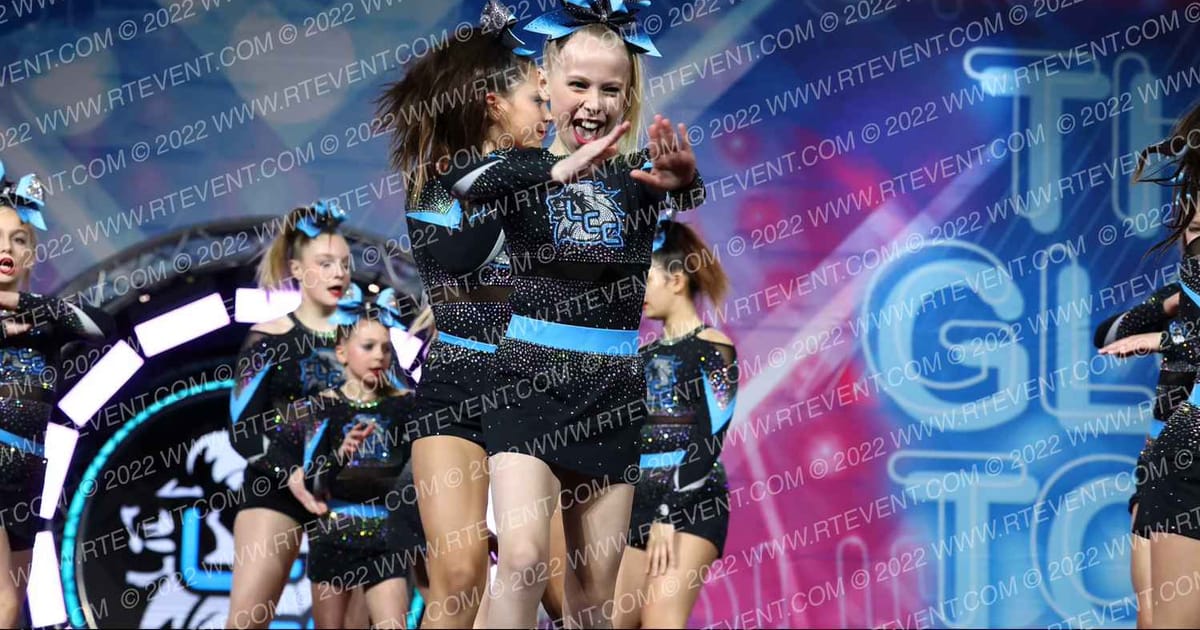 Lions Cheer Company Courage · Glow Tour Chicago