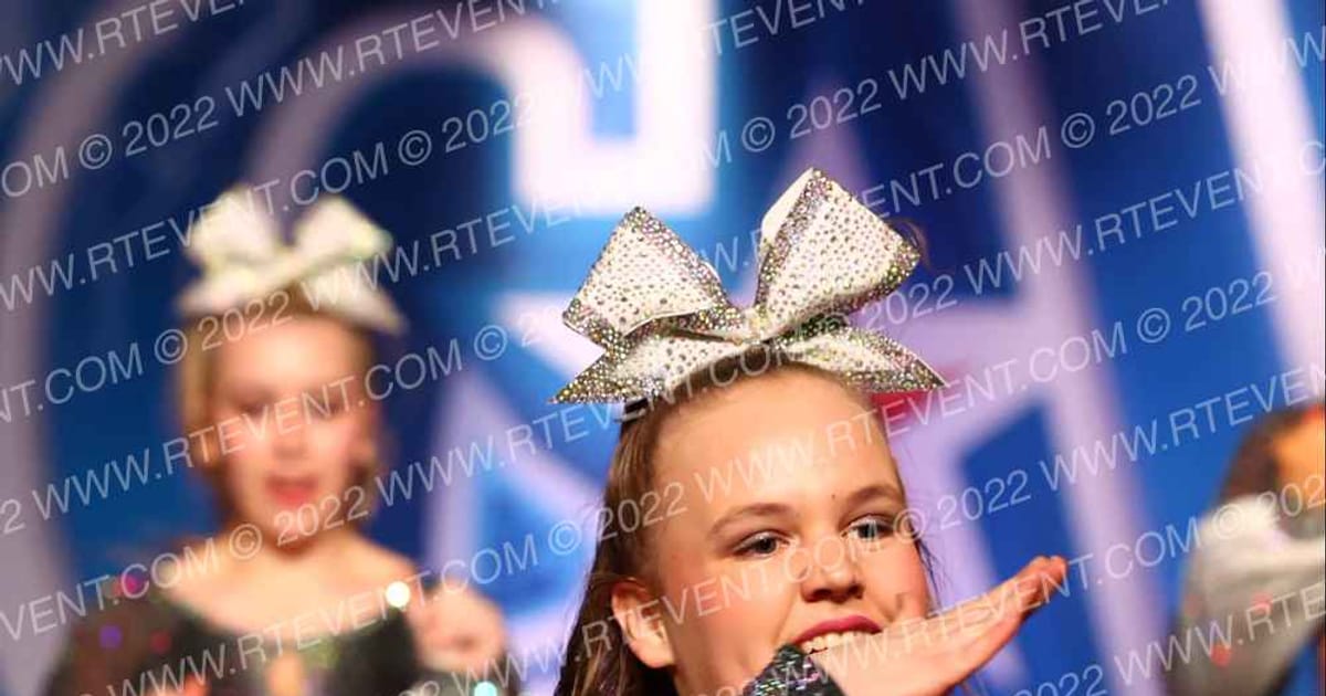 Connect Cheer Northwest Scarlet · Pacwest Grand Nationals