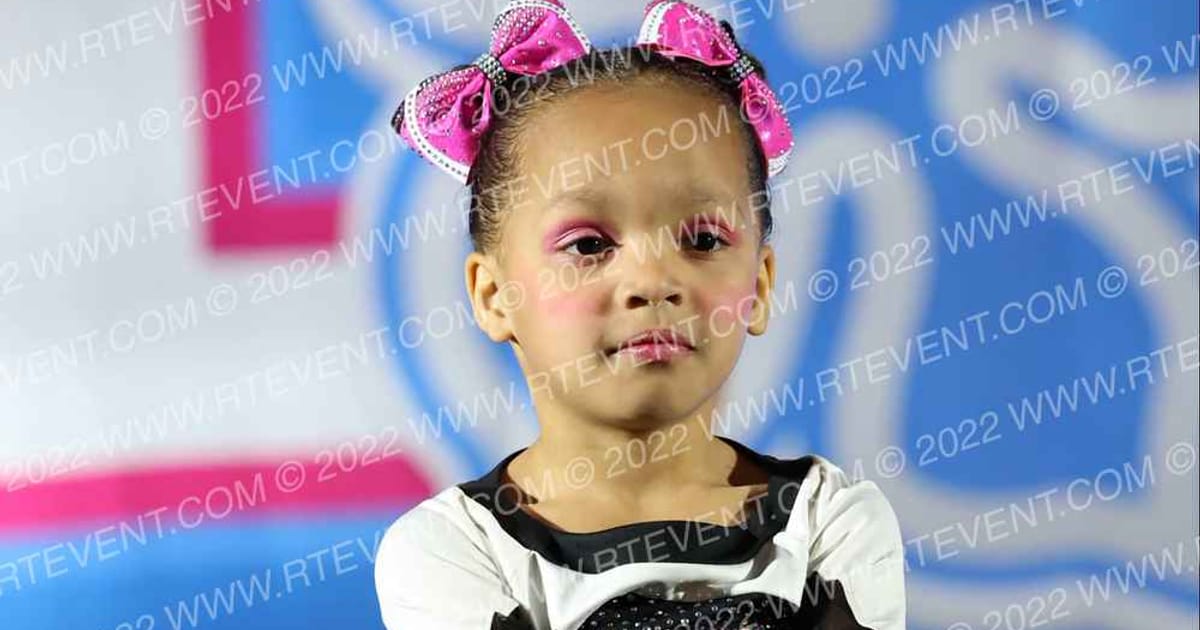 Hession Cheer Academy Pink 'Mingos · Aloha Indy Showdown