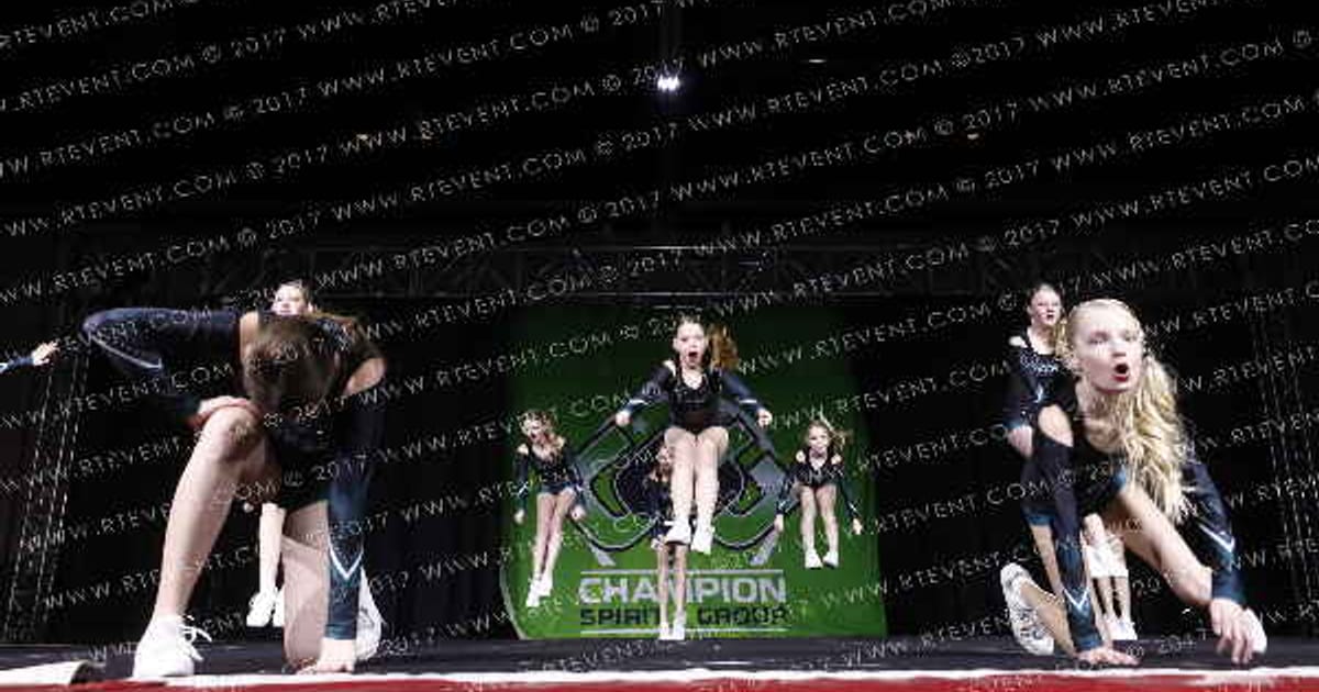 WIDC FLURRIES · Schaumburg Grand Nationals DI DII
