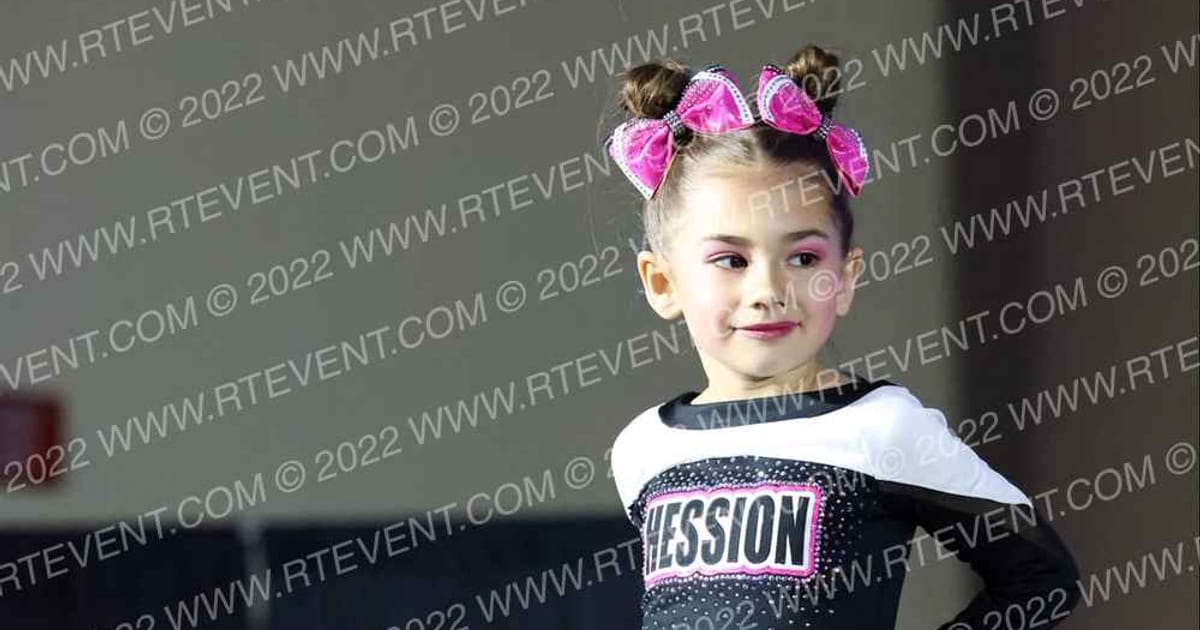 Hession Cheer Academy Pink Flamin-GALS · Aloha Indy Showdown