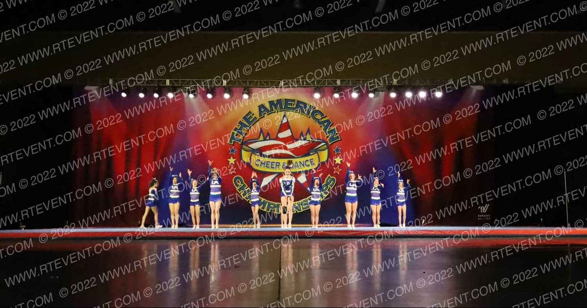 Universal Athletics Tsunami · The American Royale Sevierville Nationals DIDII