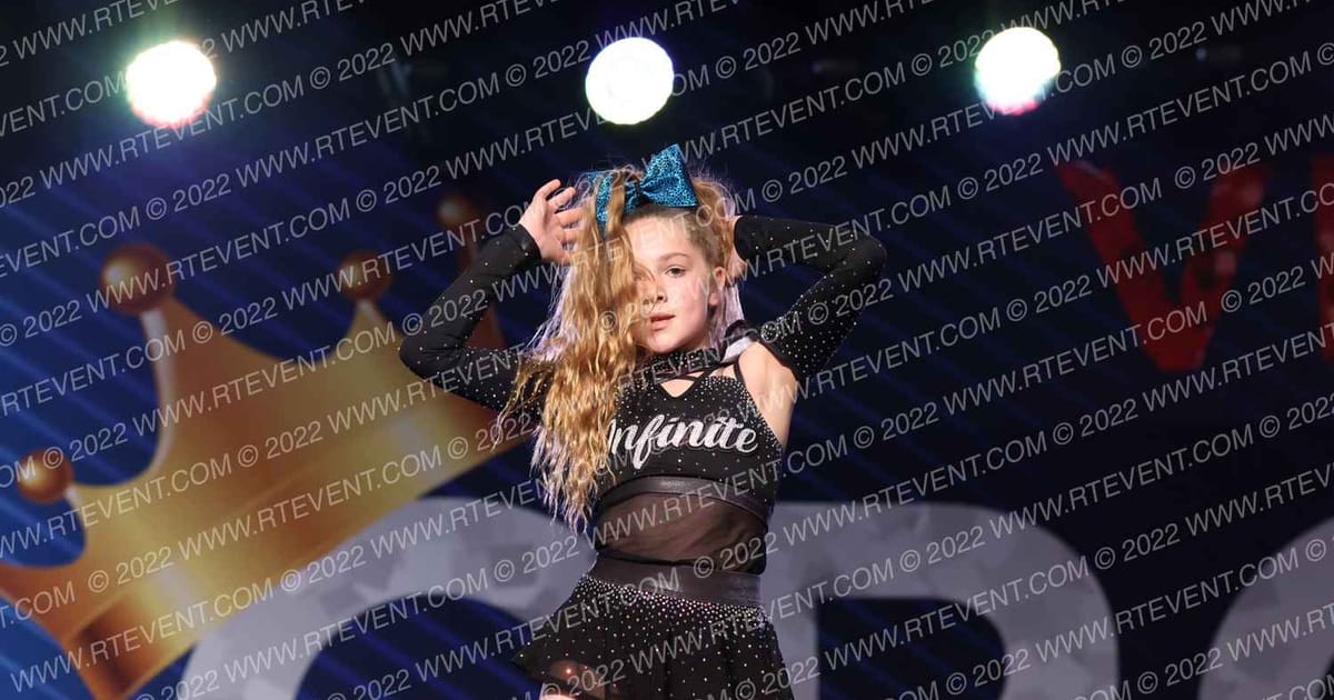 Infinite Cheer & Tumble Gym All That · Vegas Crown Photo