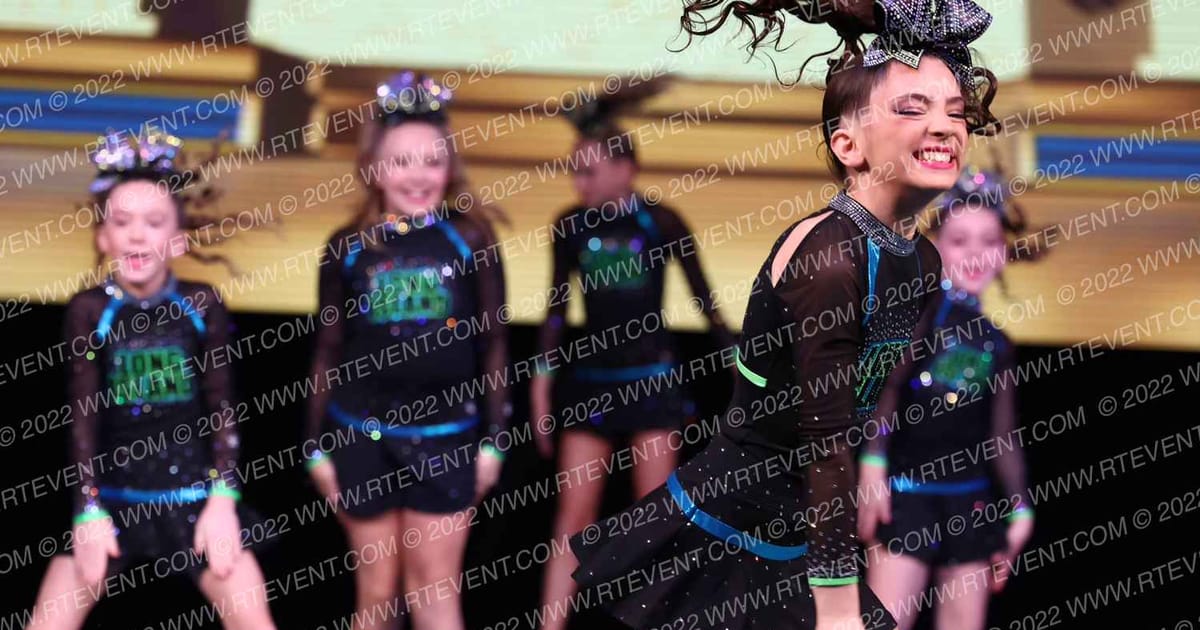 Long Island Cheer Turquoise · Mohegan Sun
