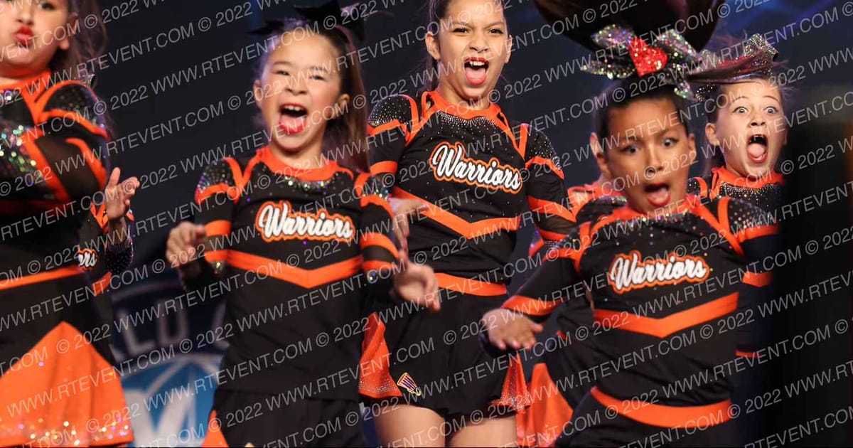 La Puente Warriors Cheer La Puente Warriors Jr Pee Wees · Vegas Crown Photo
