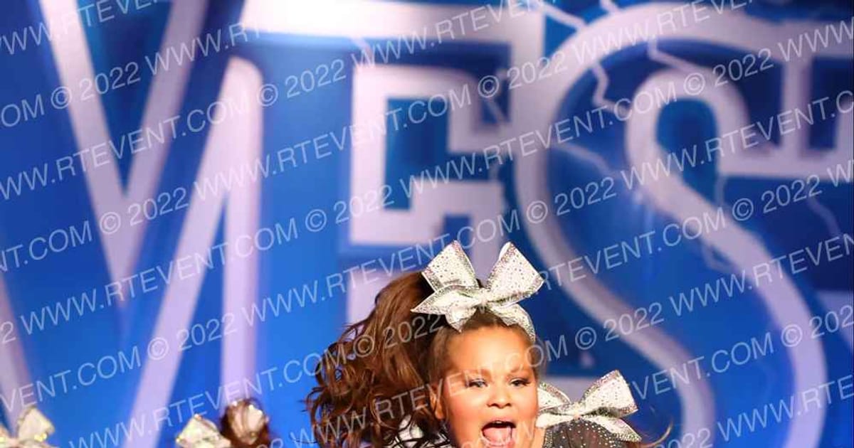 Connect Cheer Northwest Cobalt · Pacwest Grand Nationals