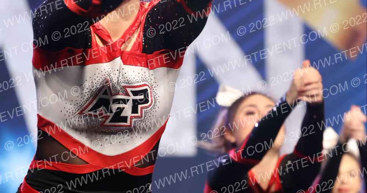 Arizona Prestige Cheer Lady Rouge · Vegas Crown Photo