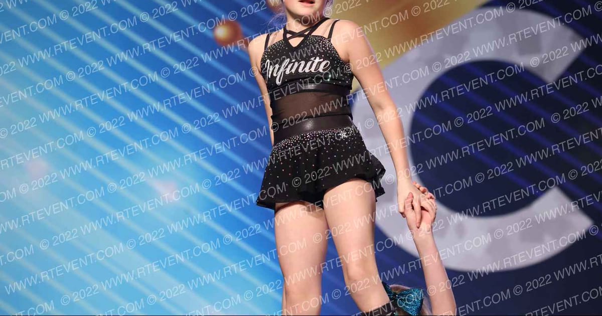 Infinite Cheer & Tumble Gym All That · Vegas Crown Photo