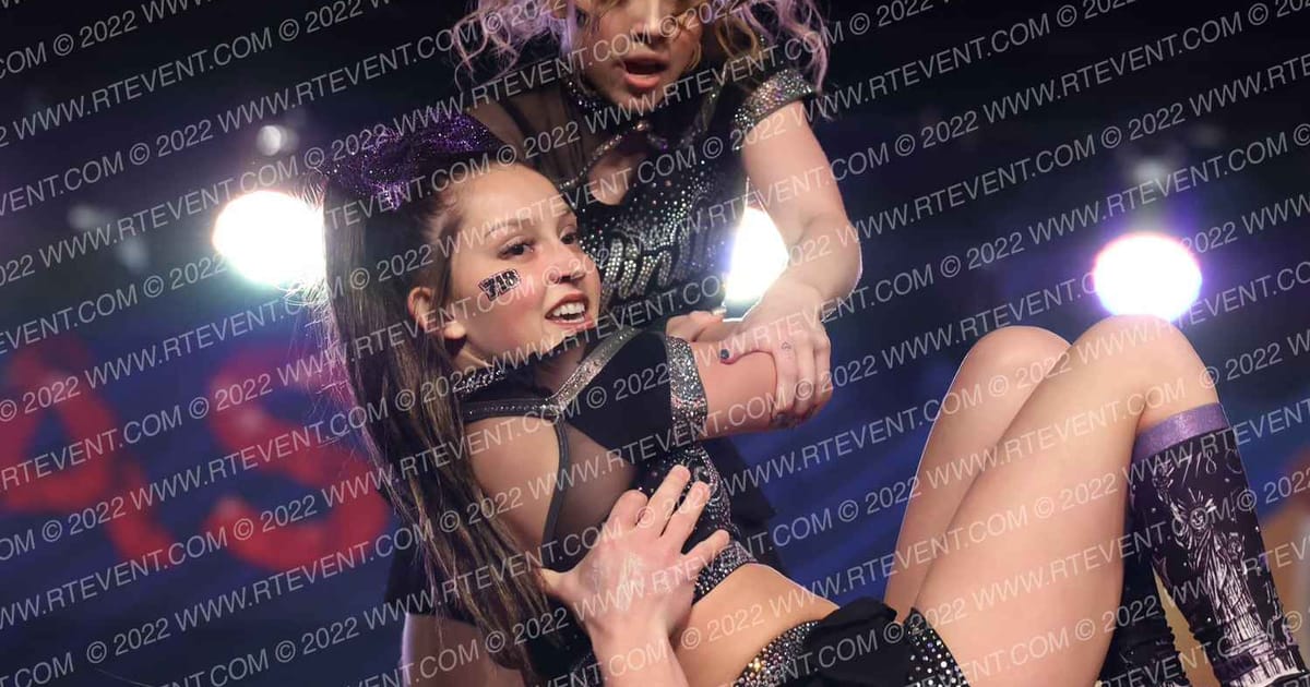 Infinite Cheer & Tumble Gym 718 (Seven One Eight) · Vegas Crown Photo