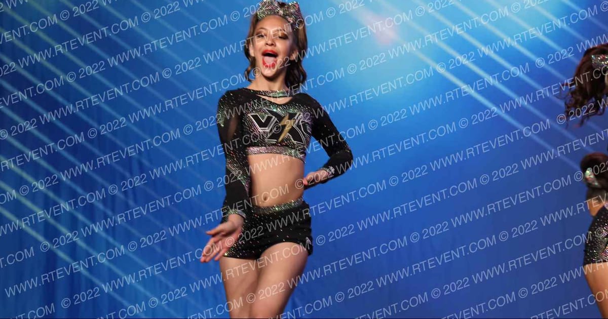 Voltage Xtreme Cheer LADY LEGENDS · Vegas Crown Photo