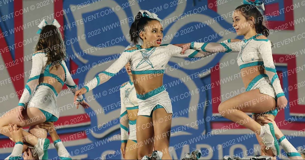 Cheer Extreme - Richmond White Diamonds · Aloha Richmond Showdown