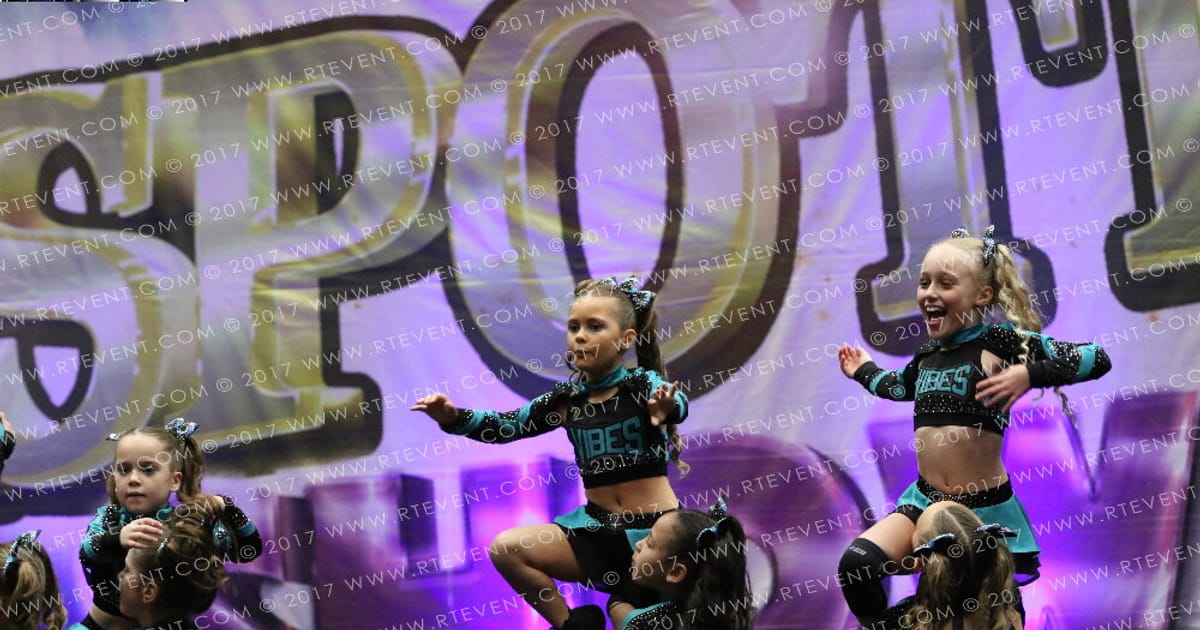 Vibes Cheerleading MAD · Spotlight Showdown