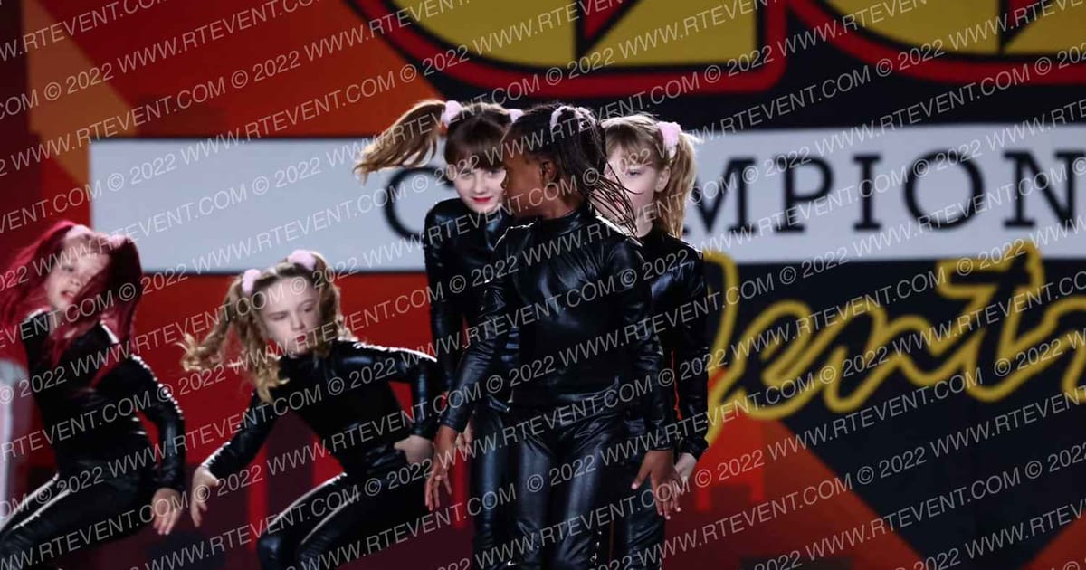 Celebrity Athletics Spy girlz · Hooray for Hollywood