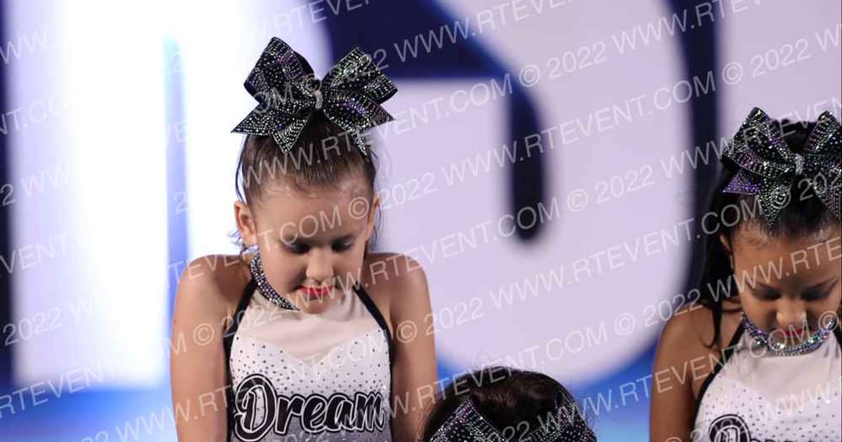 Dream Athletics StarLites · CHEERSPORT Reading Classic