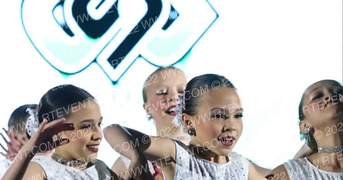 Foursis Dance Academy Foursis Dazzlerette Small Dance Team · CSG Dance Grand Nationals