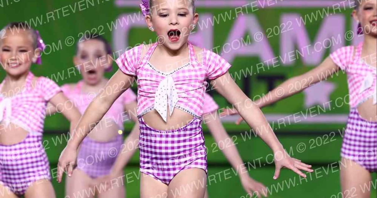 No Limits Dance Mini Spirit Magic · CSG Dance Grand Nationals