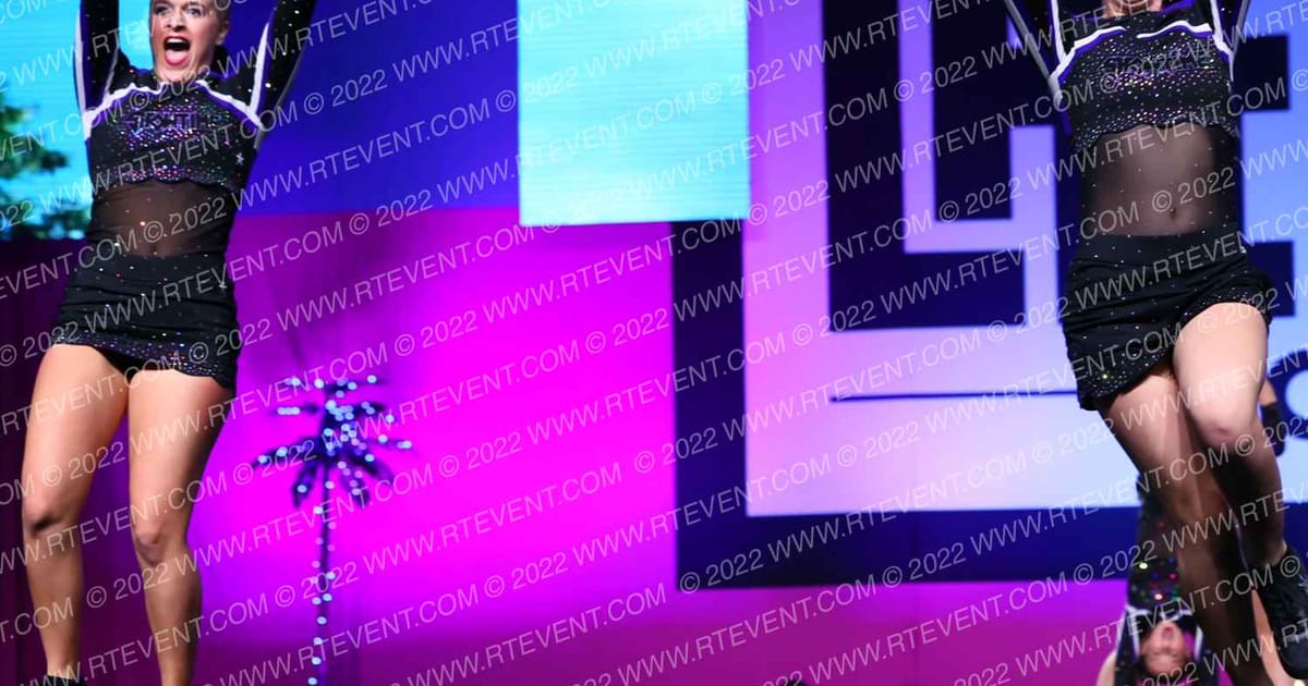 Showtime Elite Apex Pink Floyd · Canam Fixed