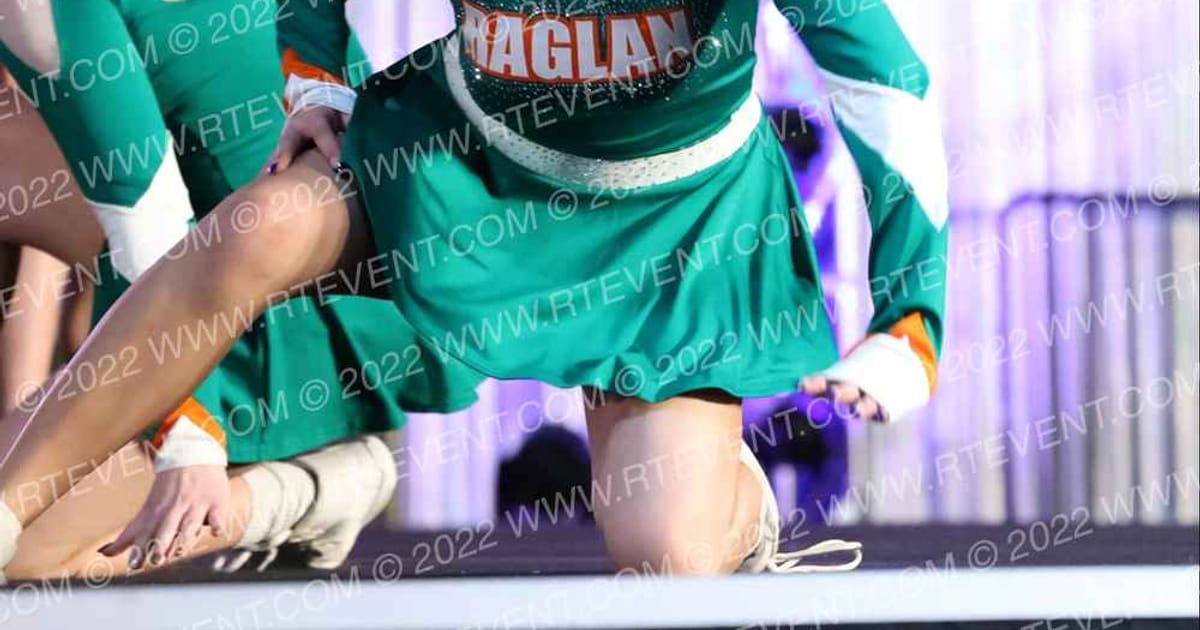 Raglan Coast Cheer Topaz · American Celebration