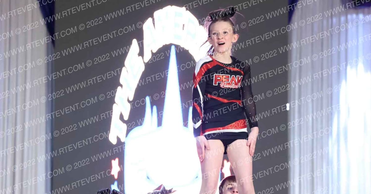 Peak Elevation Cheer Everest · American Celebration