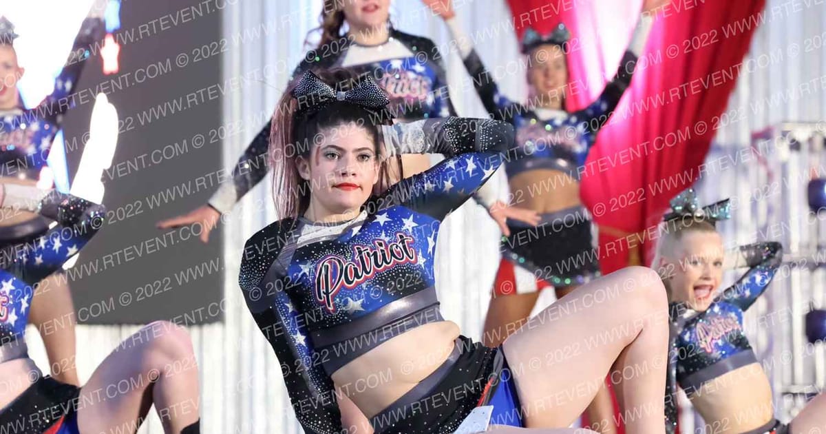 Patriot Cheer Thunderstruck · American Celebration