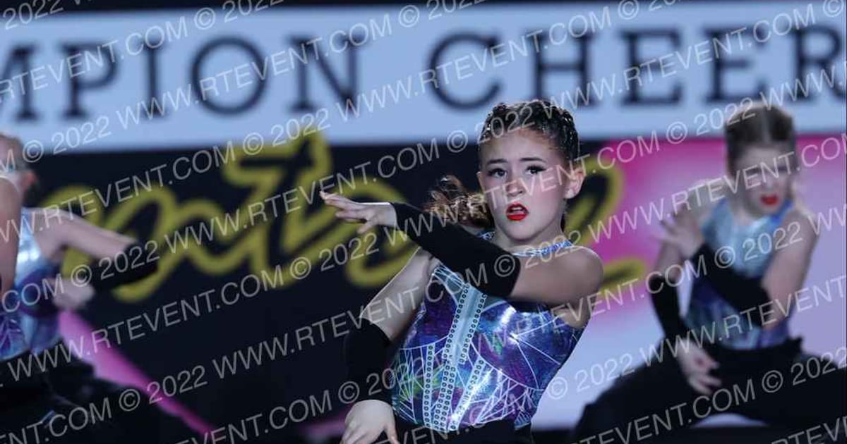 Pittsburgh Poison Minis · Oh How Sweet it is Cheer and Dance Spectacular