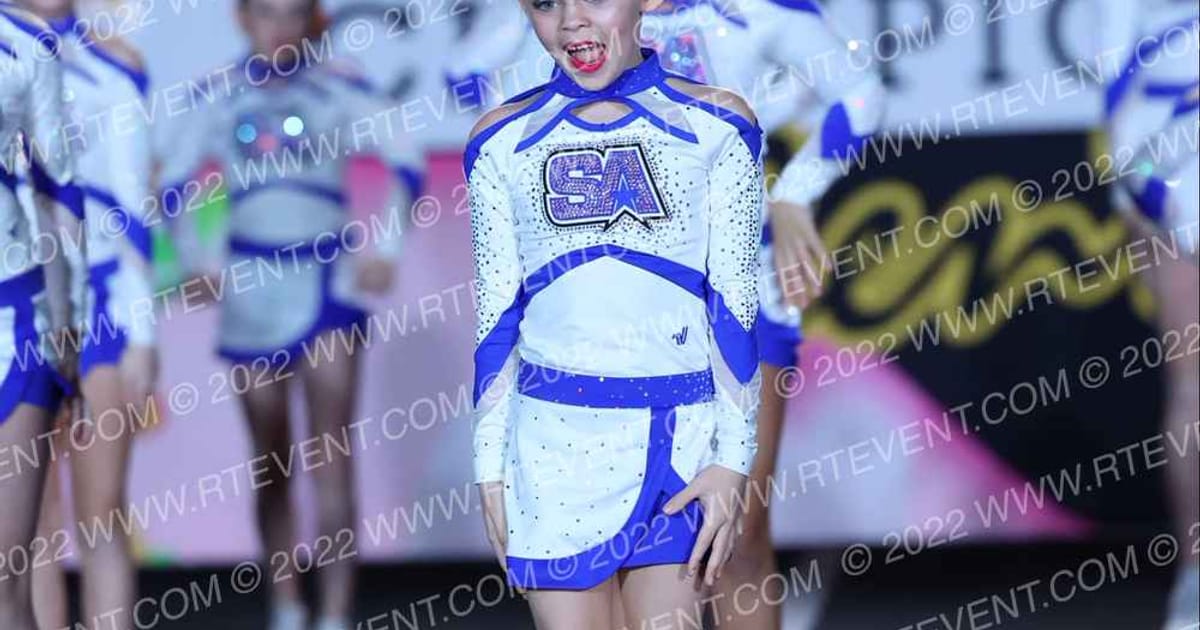 Superstar Athletics STARBURSTS · Oh How Sweet it is Cheer and Dance Spectacular