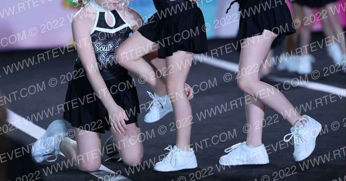 South Hills Synergy Twinkles · Oh How Sweet it is Cheer and Dance Spectacular