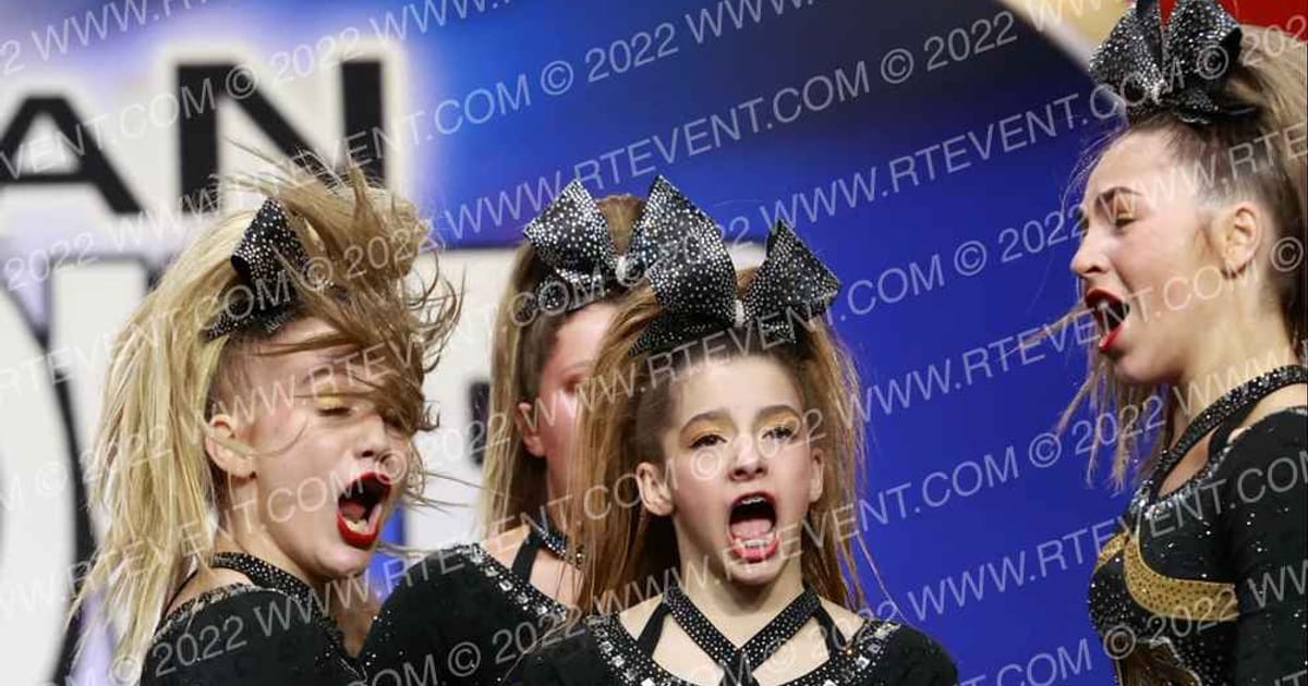 New York Icons Junior Gold · Cheer Power Grand Nationals USE