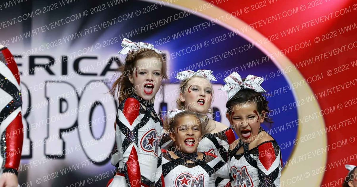 Off Main All Stars Smoke · Cheer Power Grand Nationals USE