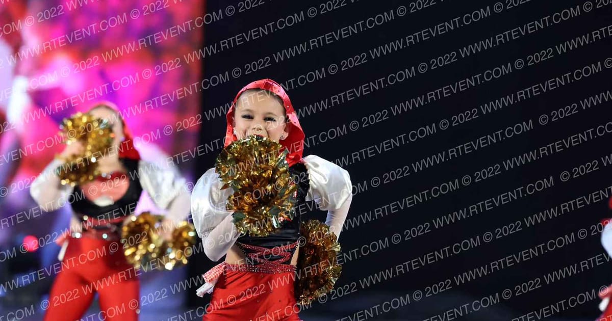 Dance Dynamics Tiny Elite Small Pom · Just Dance Houston