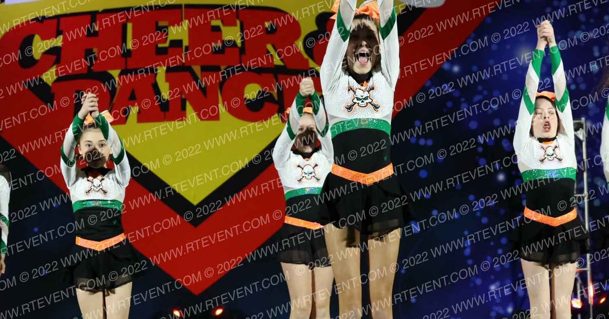 Iowa Elite Cheer - Des Moines Undertakers · Spirit Sports Nationals
