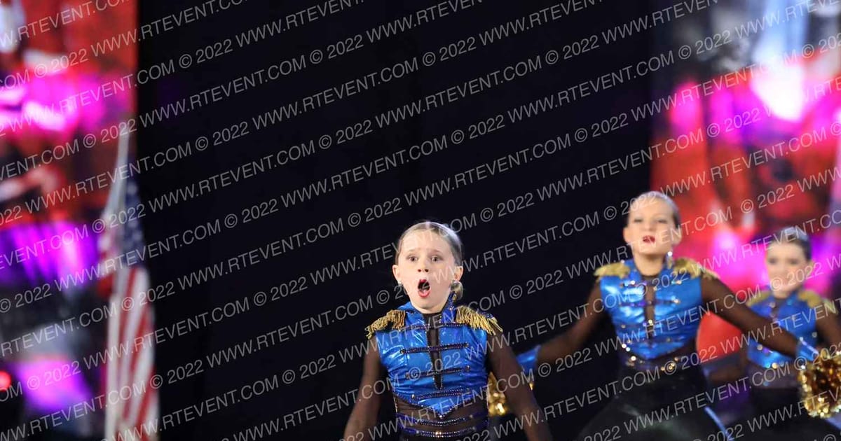 Dance Dynamics Mini Elite Small Pom · Just Dance Houston