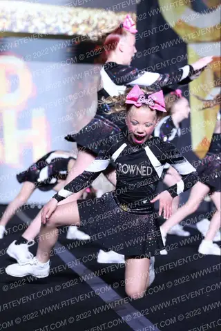 Crowned Elite Athletics (CROWNED ELITE ATHLETICS) Majesty