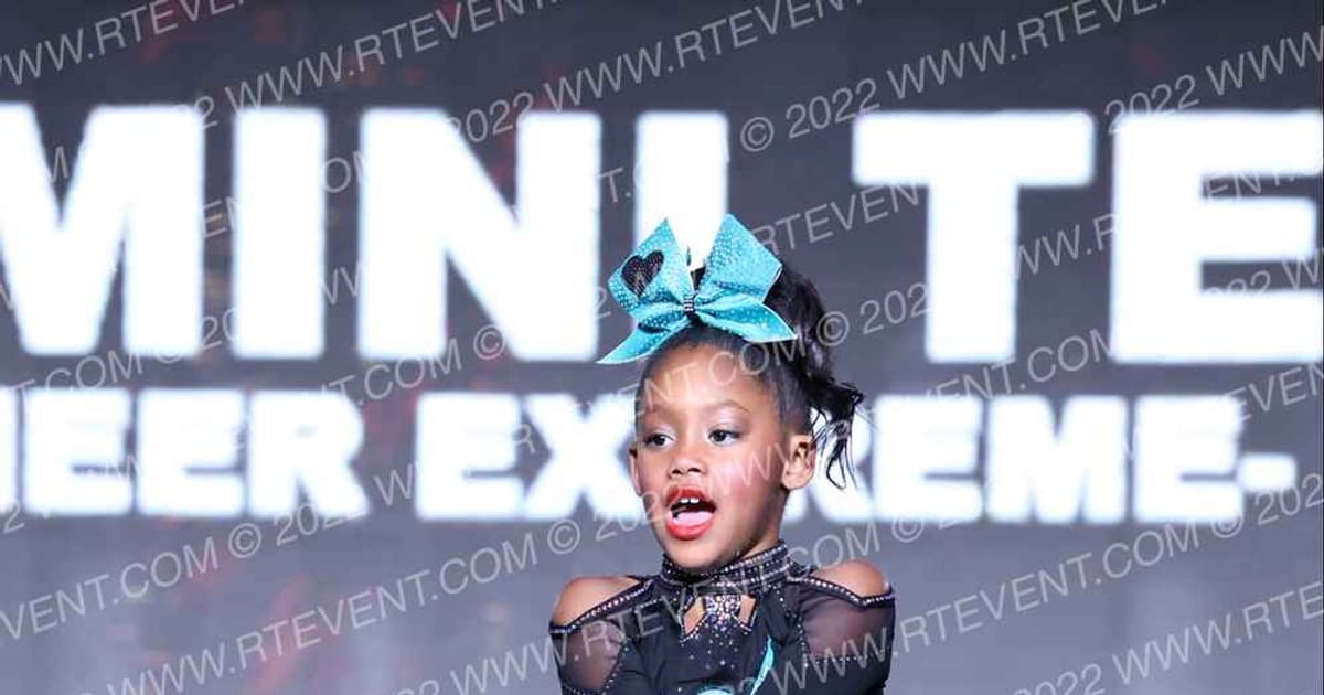 Cheer Extreme- Salem Mini Teal · Gold Rush Charlotte